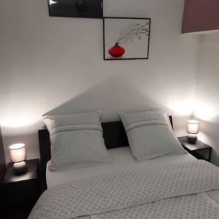 Loue Entier Proche De Paris *