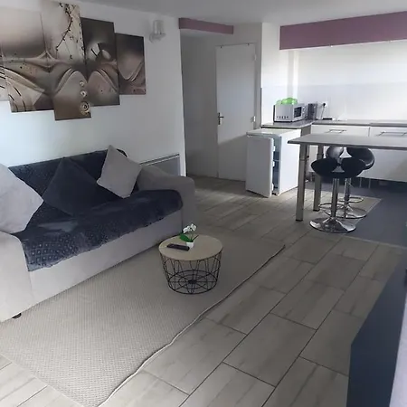 Apartment Loue Entier Proche De Paris Ecquevilly