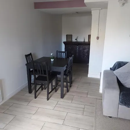 Loue Entier Proche De Paris Apartment
