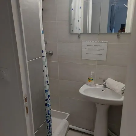 Loue Entier Proche De Paris