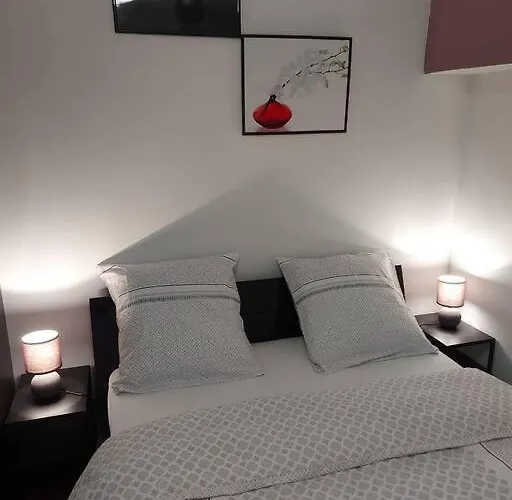 Loue Entier Proche De Paris *